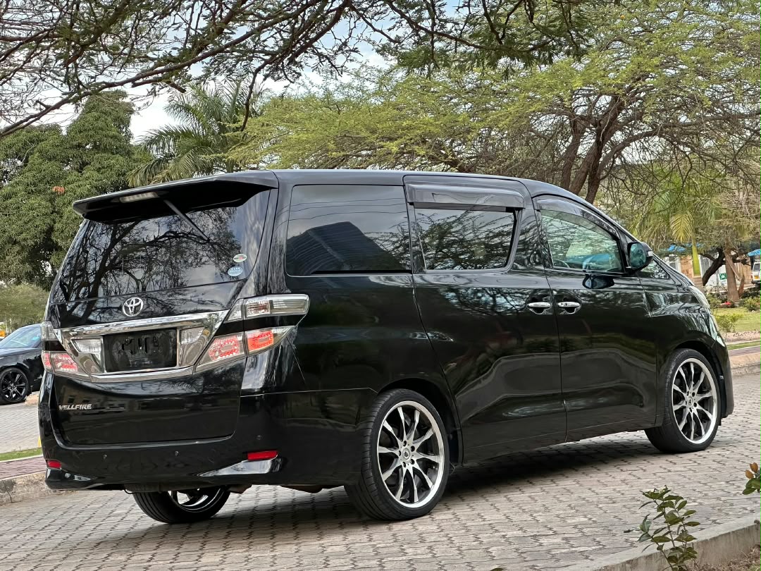 TOYOTA VELLFIRE thumbnail 9